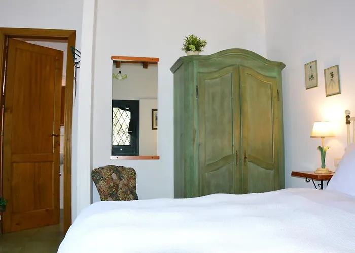 Antico Borgo Etneo Country Hotel