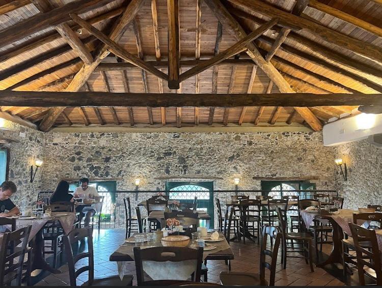 Alloggio per agriturismo Antico Borgo Etneo *
