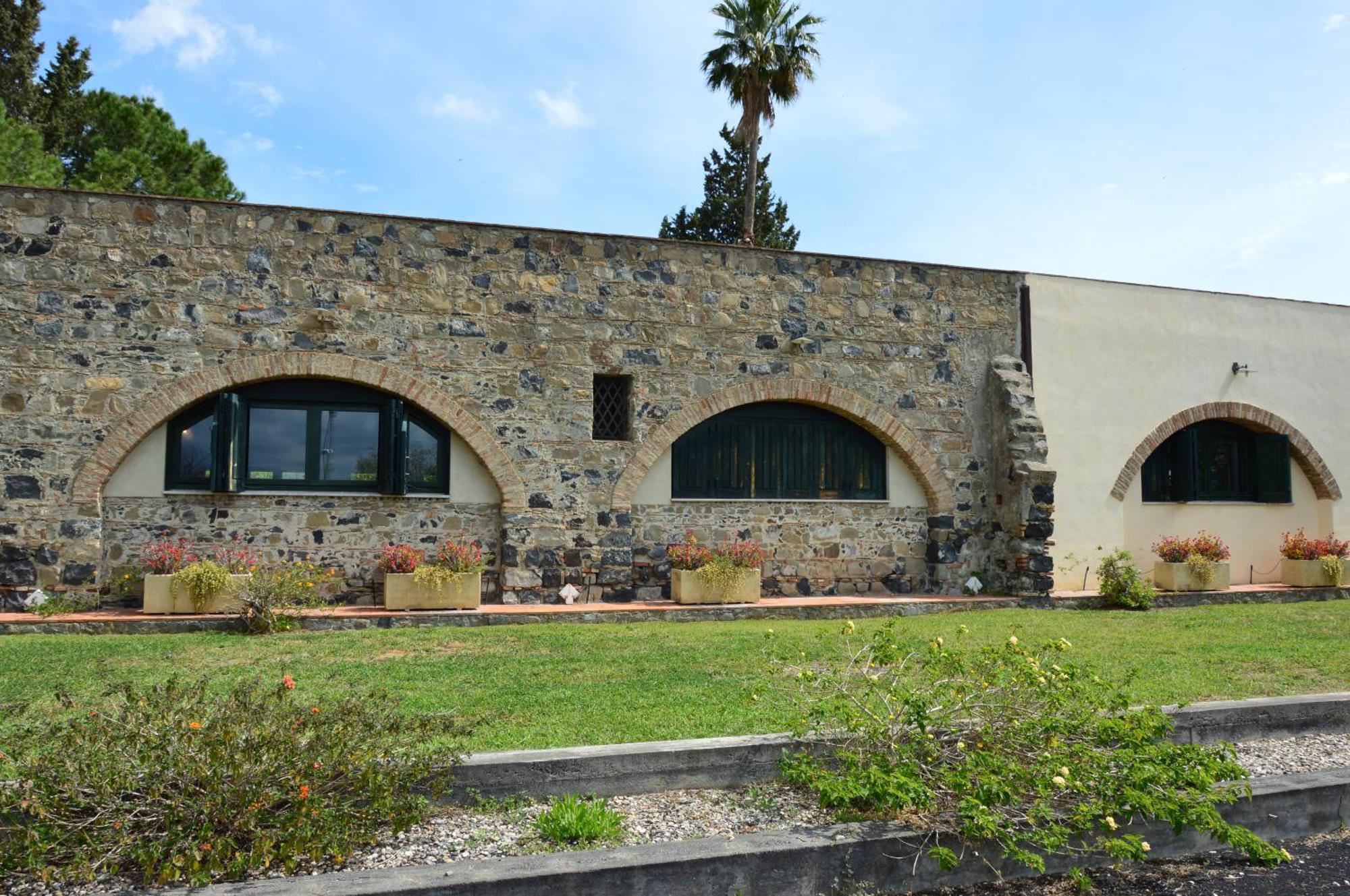 Antico Borgo Etneo Alloggio per agriturismo *
