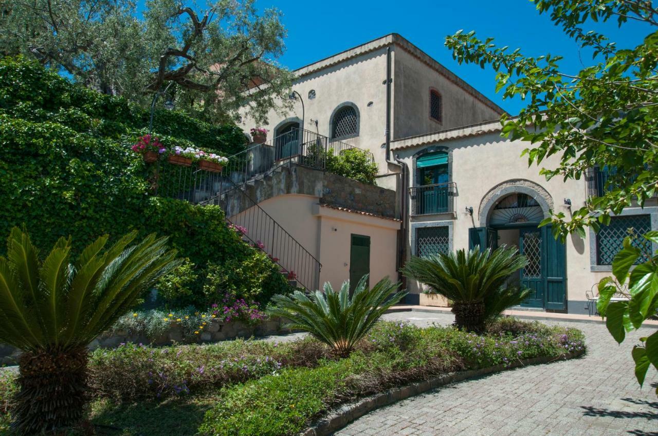 Antico Borgo Etneo Alloggio per agriturismo Calatabiano